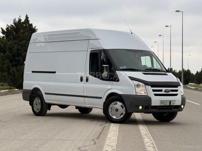 Ford Transit-2