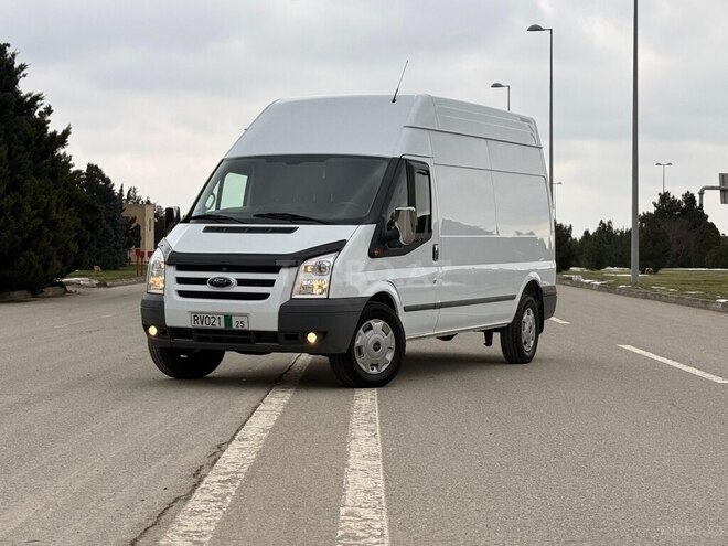 Ford Transit-1