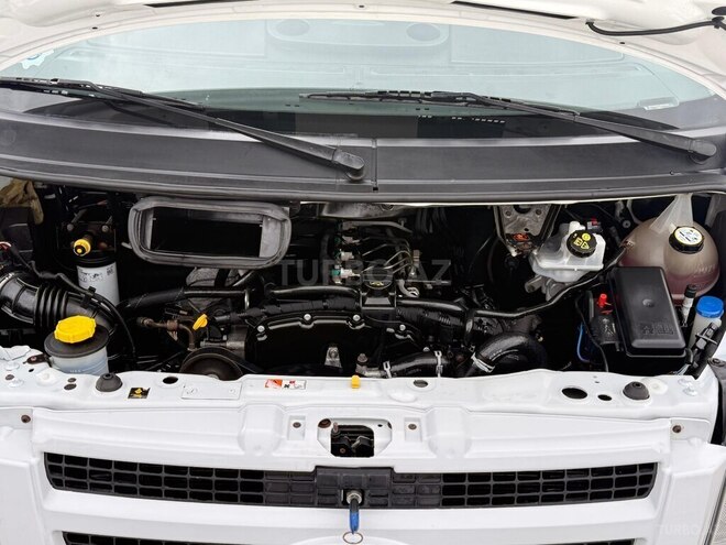 Ford Transit-15