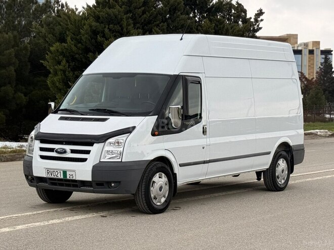 Ford Transit-7