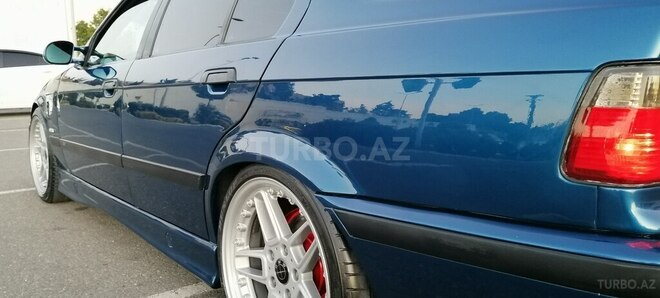 BMW 320-6