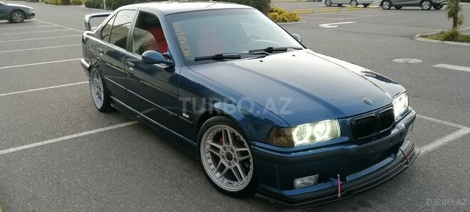 BMW 320-19