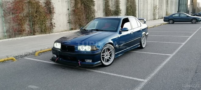 BMW 320-2