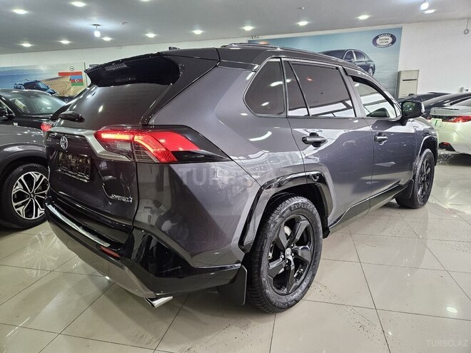 Toyota RAV4-3