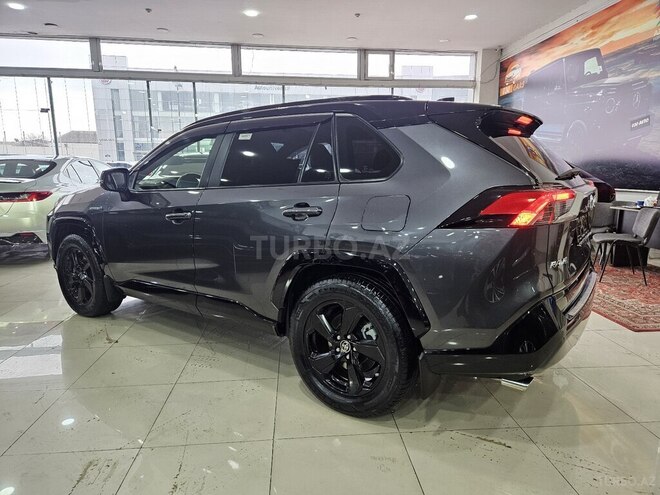 Toyota RAV4-7