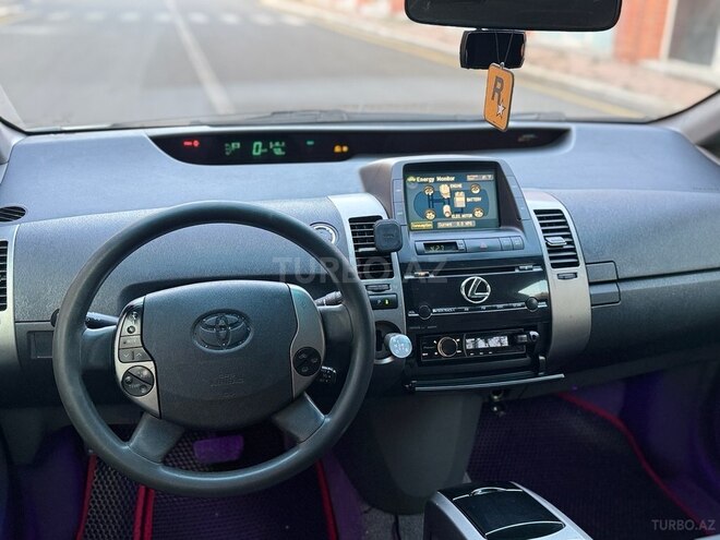 Toyota Prius-9