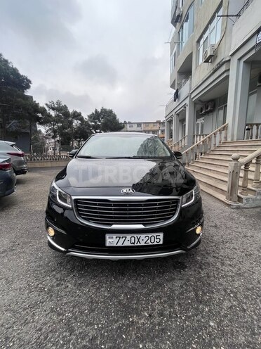 Kia Carnival-2