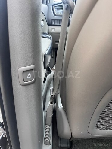 Kia Carnival-8