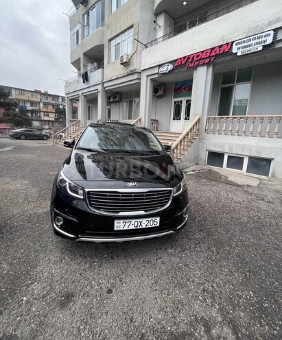 Kia Carnival-5