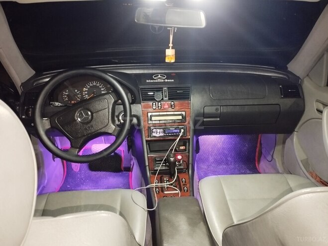 Mercedes C 200 1999, 278,000 km - 2.0 л - Sumqayıt