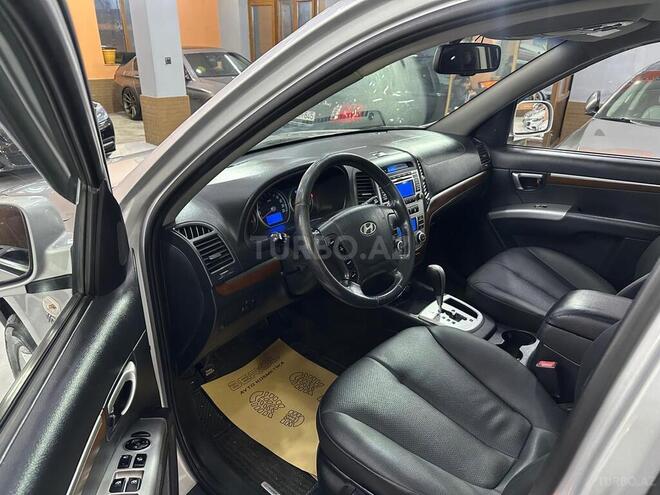 Hyundai Santa Fe-15