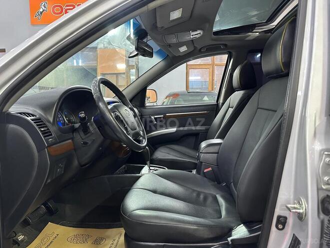 Hyundai Santa Fe-14