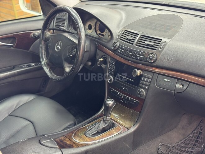 Mercedes E 220 d 2006, 247,000 km - 2.2 л - Bakı