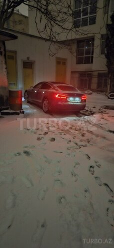 Tesla Model S-7