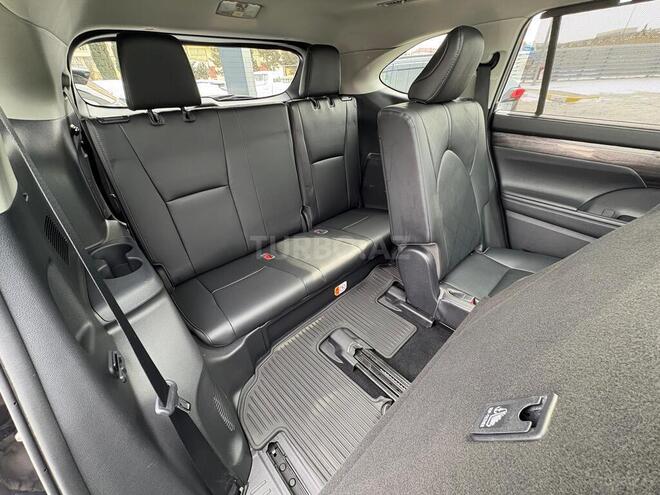 Toyota Highlander-18