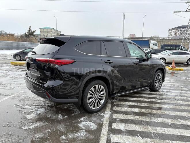 Toyota Highlander-4