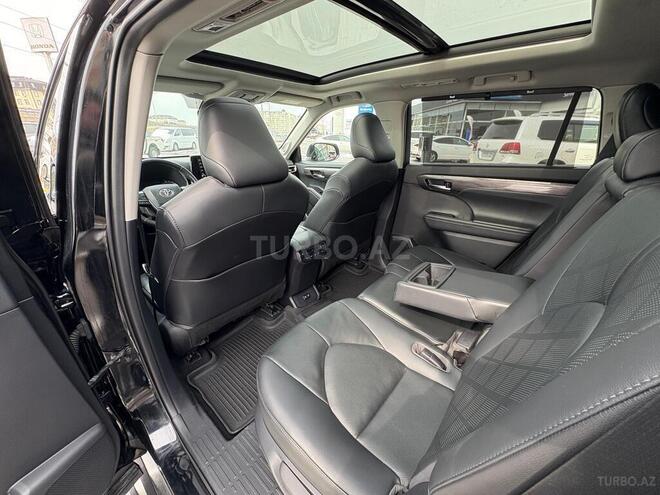 Toyota Highlander-12