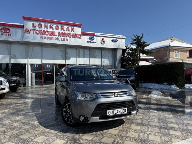 Mitsubishi Outlander 2015, 215,331 km - 2.4 l - Lənkəran