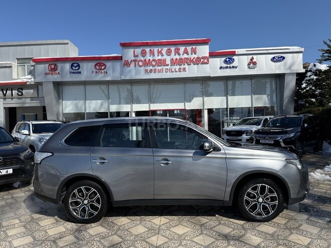Mitsubishi Outlander 2015, 215,331 km - 2.4 l - Lənkəran