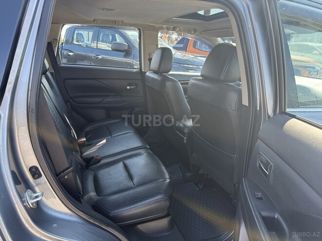 Mitsubishi Outlander 2015, 215,331 km - 2.4 l - Lənkəran