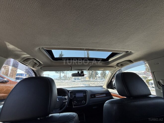 Mitsubishi Outlander 2015, 215,331 km - 2.4 l - Lənkəran
