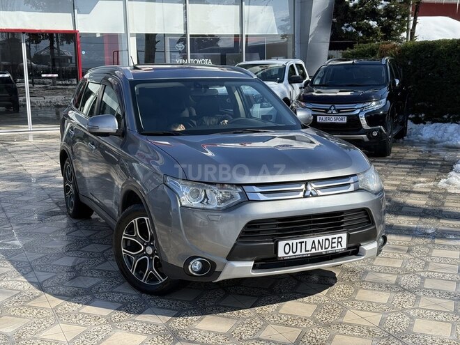 Mitsubishi Outlander 2015, 215,331 km - 2.4 l - Lənkəran