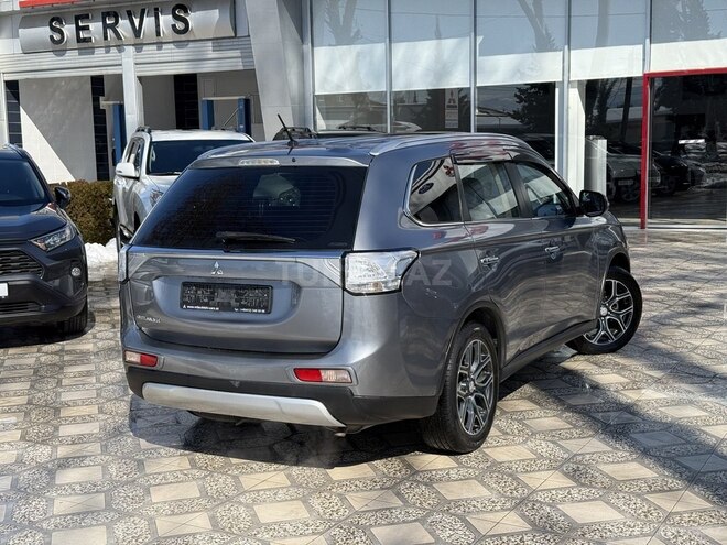 Mitsubishi Outlander 2015, 215,331 km - 2.4 l - Lənkəran