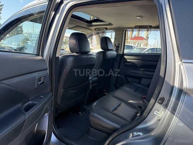 Mitsubishi Outlander 2015, 215,331 km - 2.4 l - Lənkəran