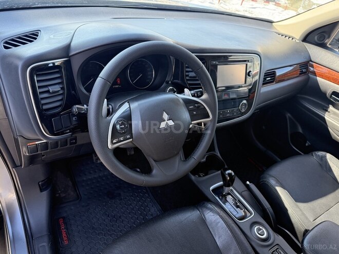 Mitsubishi Outlander 2015, 215,331 km - 2.4 l - Lənkəran