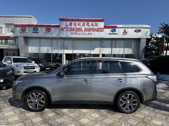 Mitsubishi Outlander 2015, 215,331 km - 2.4 l - Lənkəran
