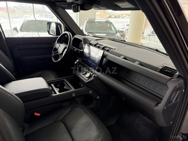 Land Rover Defender-13