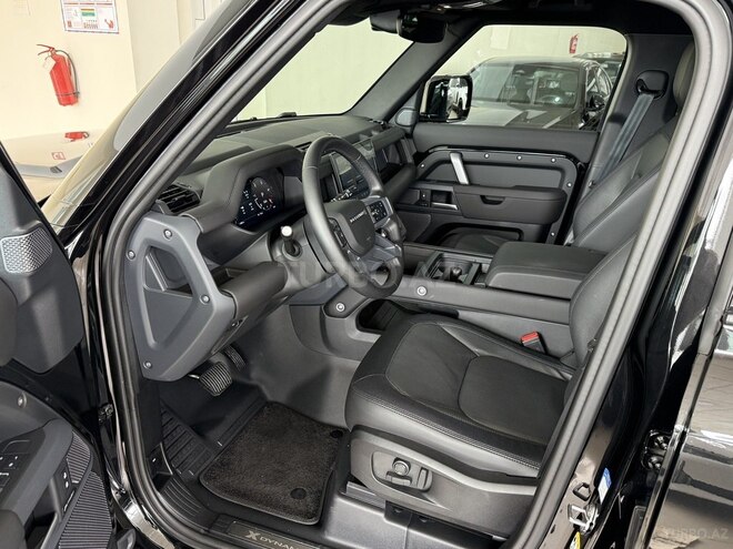 Land Rover Defender-11