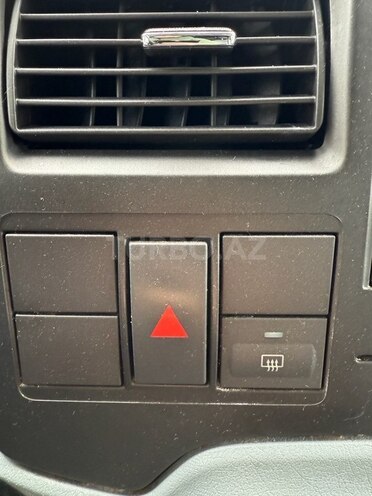 Ford Transit-9