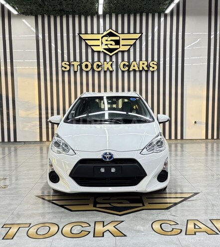Toyota Aqua-2