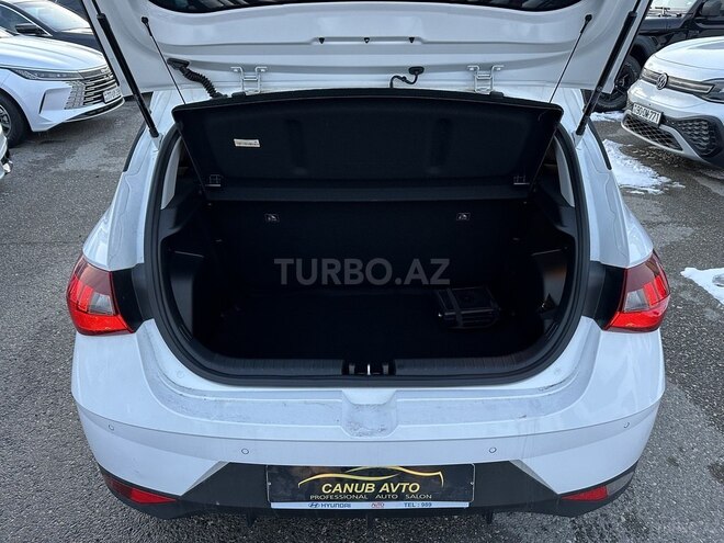 Hyundai  2023, 4,245 km - 1.4 л - Bakı