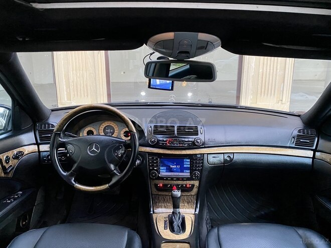 Mercedes E 240 2005, 229,000 km - 2.6 l - Bakı