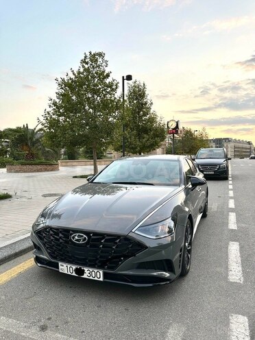 Hyundai Sonata-2