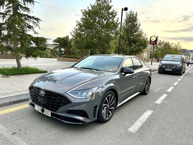Hyundai Sonata-1
