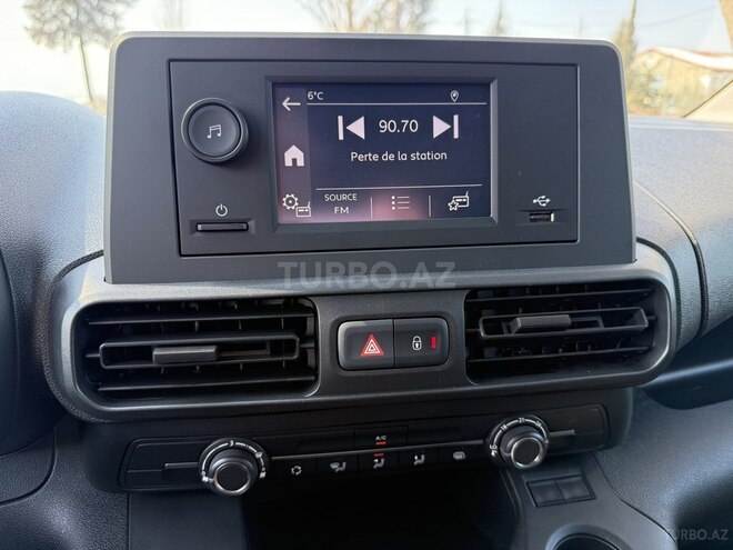 Toyota Proace City-16