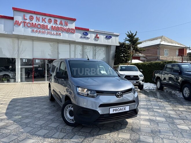 Toyota Proace City-3
