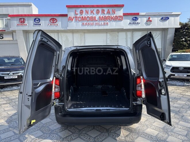Toyota Proace City-8