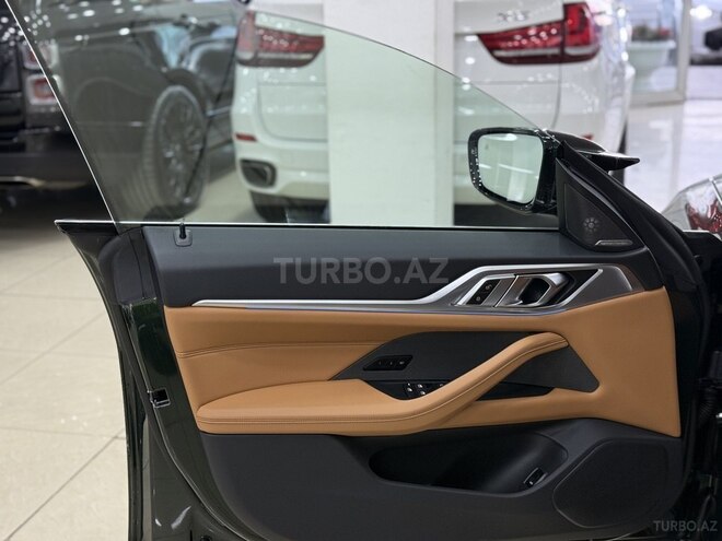 BMW i4-16