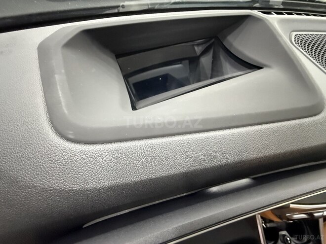 BMW i4-10