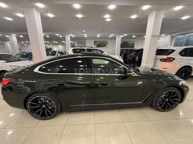 BMW i4-4