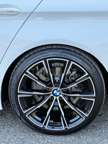 BMW 528-11