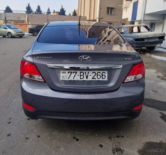 Hyundai Accent 2017, 84,000 km - 1.4 л - Bakı
