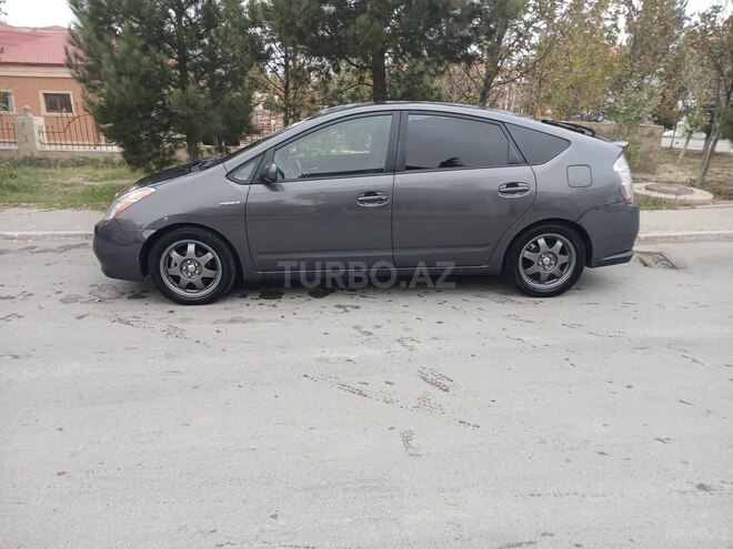 Toyota Prius-3