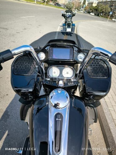Harley-Davidson FLTRX Road Glide-9