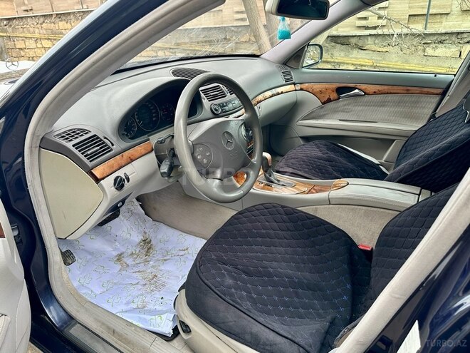 Mercedes E 270 2002, 402,000 km - 2.7 l - Bakı
