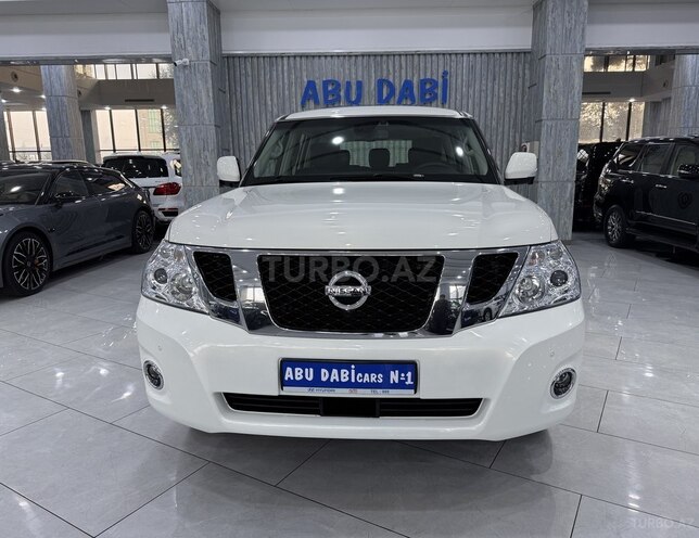 Nissan Patrol 2013, 196,200 km - 5.6 l - Bakı
